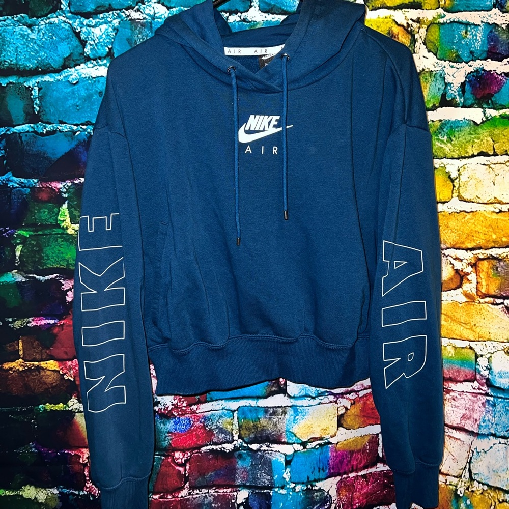 Nike Air women’s size medium crop sweater